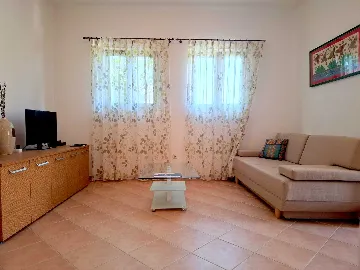 1-Bedroom Apartment in Malinska with Private Garden