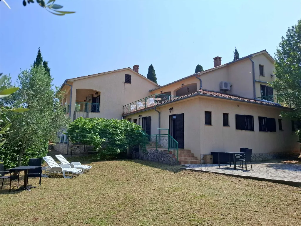 1-Bedroom Apartment in Malinska with Private Garden