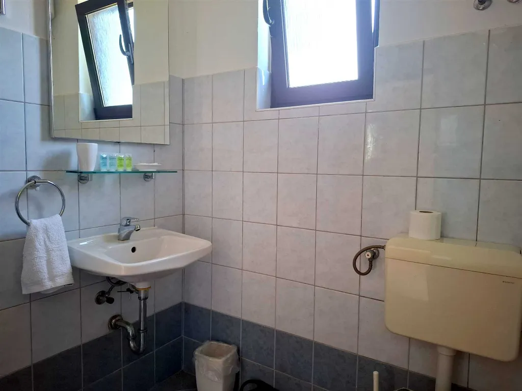 1-Bedroom Apartment in Malinska with Private Garden