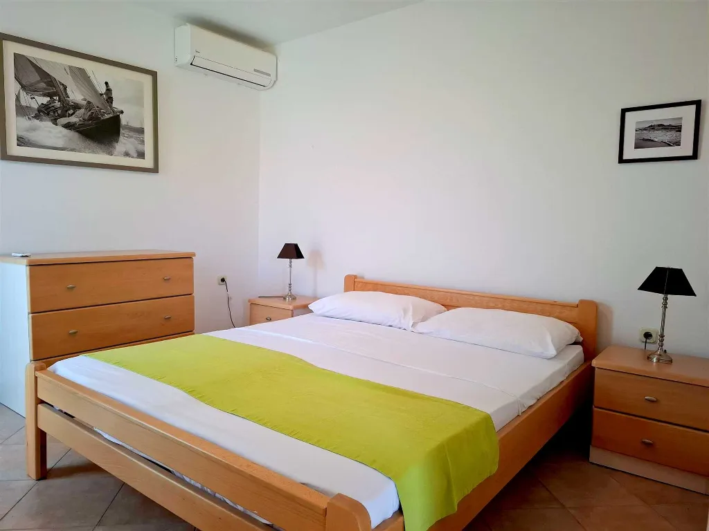 1-Bedroom Apartment in Malinska with Private Garden