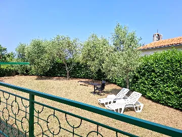 1-Bedroom Apartment in Malinska with Private Garden