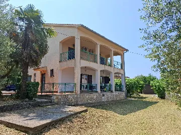 Room for 2 in Malinska with Private Bathroom & Balcony