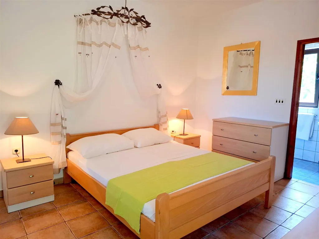 Room for 2 in Malinska with Private Bathroom & Balcony