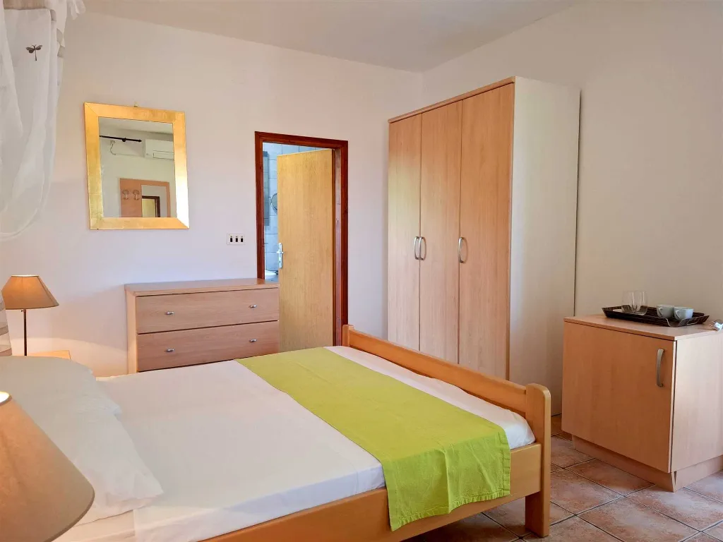 Room for 2 in Malinska with Private Bathroom & Balcony