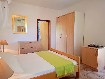 Room for 2 in Malinska with Private Bathroom & Balcony