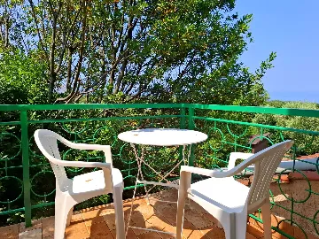 Room for 2 in Malinska with Private Bathroom & Balcony
