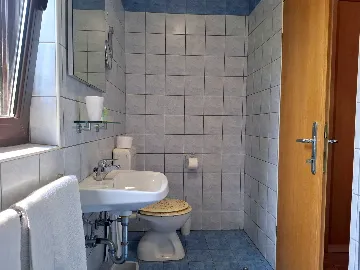 Room for 2 in Malinska with Private Bathroom & Balcony