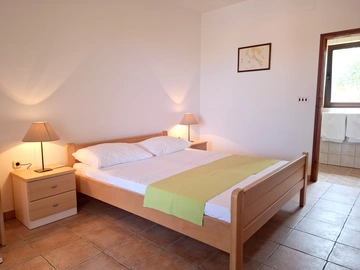 Quiet Double Room in Malinska with Private Bathroom