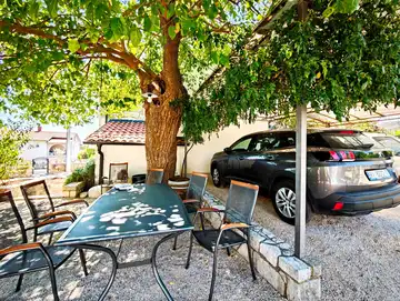 Holiday House in Skrbčići for 4–6 Guests