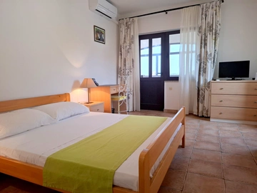 Malinska Room for 2 Guests with Private Bathroom