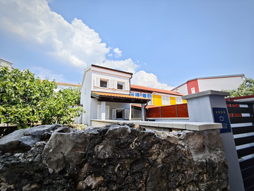 Holiday House in Jadranovo for Up to 4 Guests