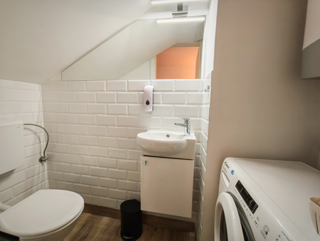 Holiday House in Jadranovo for Up to 4 Guests
