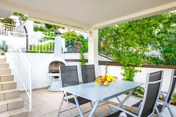 1-Bedroom Apartment in Njivice for up to 4