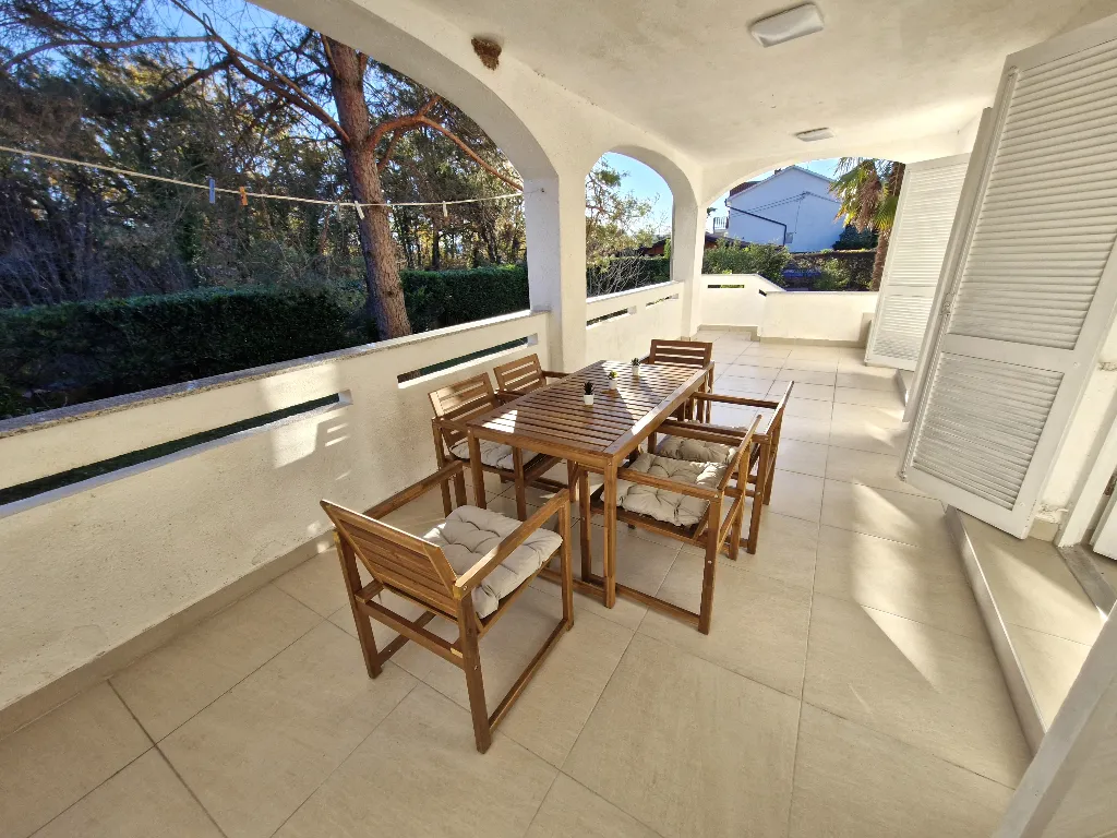 Renovated Apartment with Covered Terrace in Risika