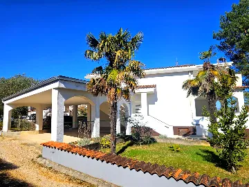 Renovated Apartment with Covered Terrace in Risika