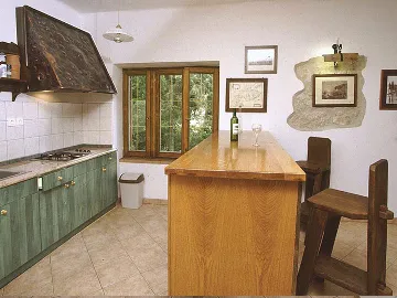 Seafront Apartment in Njivice for 4 Guests