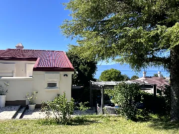 Holiday House in Njivice for 6 Guests with Whirlpool