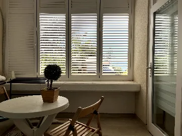 Holiday House in Njivice for 6 Guests with Whirlpool