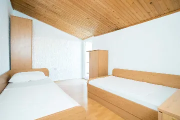 2-Bedroom Apartment with Sea View in Njivice