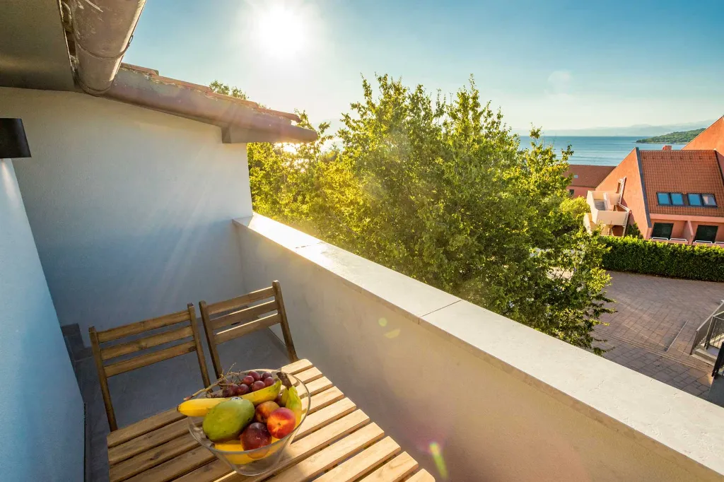 2-Bedroom Apartment with Sea View in Njivice