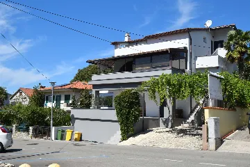 2-Bedroom Apartment with Sea View in Njivice