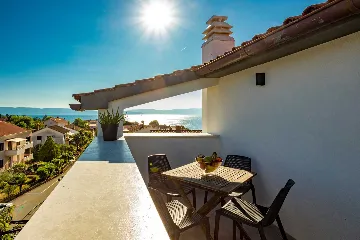 Njivice Apartment with Sea-View Balcony