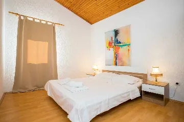 Njivice Apartment with Sea-View Balcony