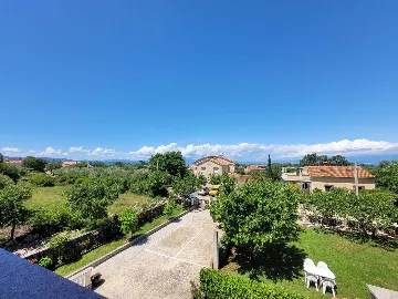 Family Apartment with Balcony in Malinska