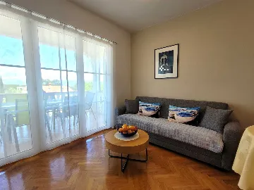 Family Apartment with Balcony in Malinska