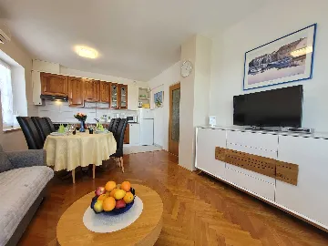 Family Apartment with Balcony in Malinska