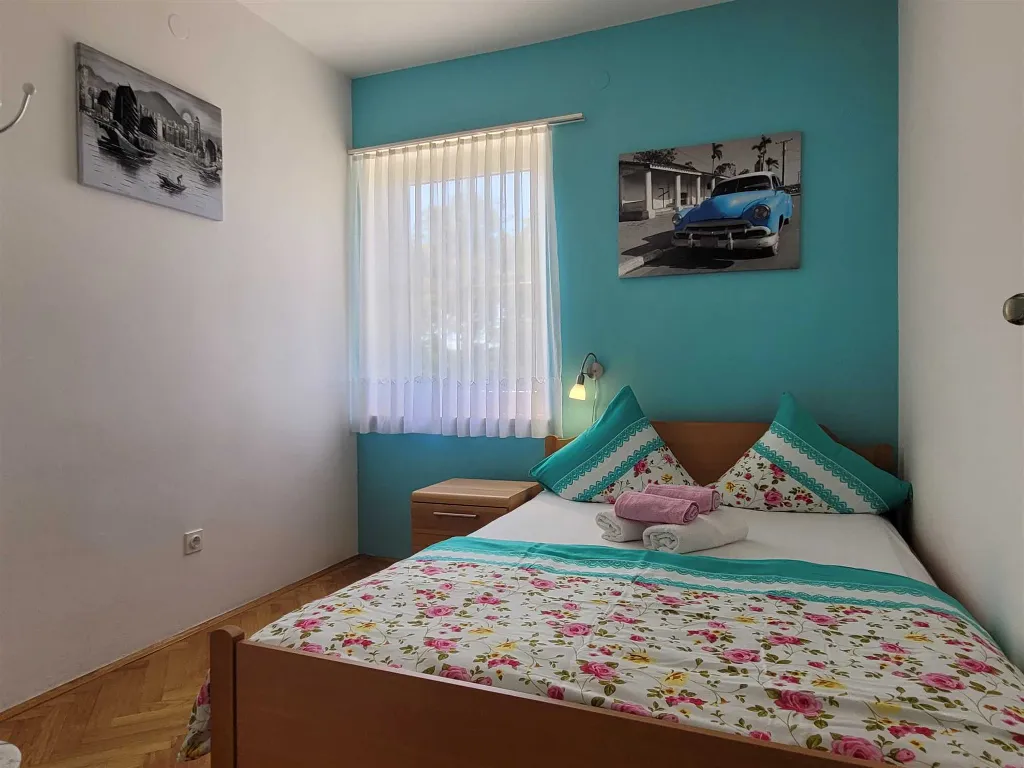 Family Apartment with Balcony in Malinska