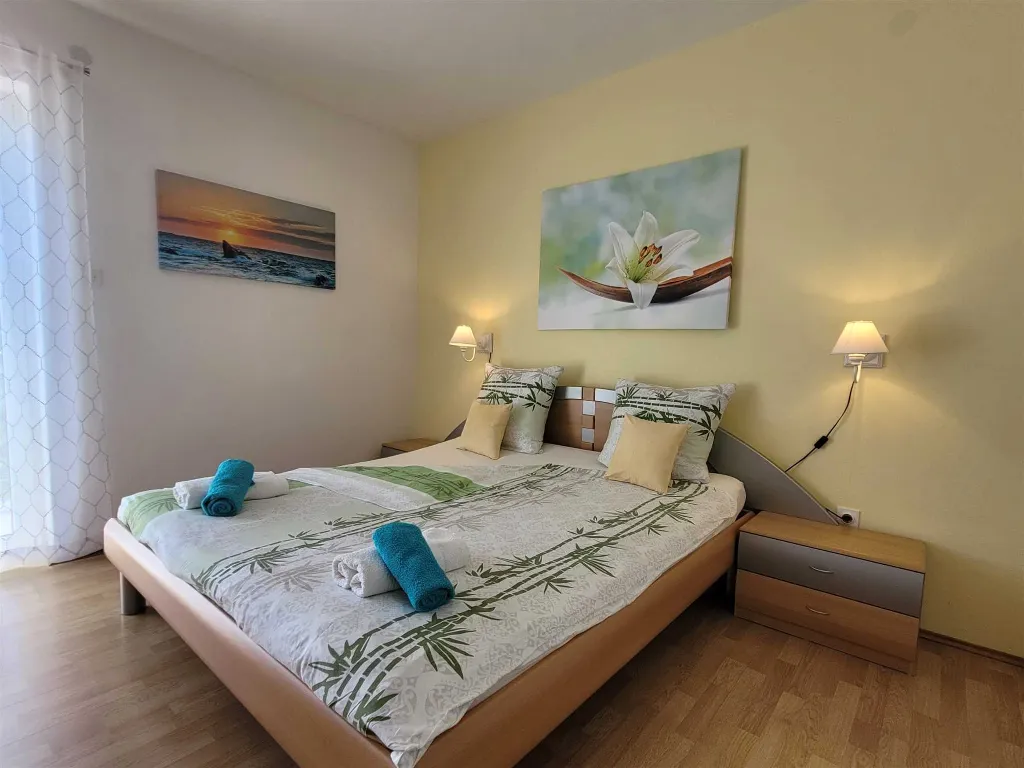 Family Apartment with Balcony in Malinska