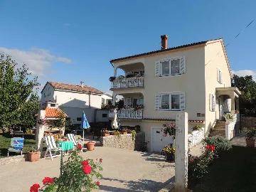 Family Apartment with Balcony in Malinska