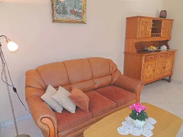 1-Bedroom Apartment with Terrace in Gabonjin