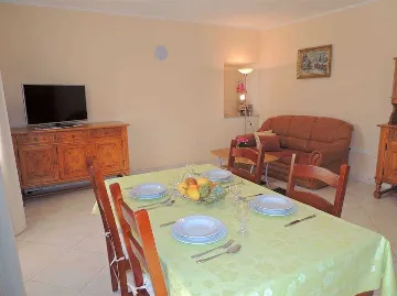 1-Bedroom Apartment with Terrace in Gabonjin