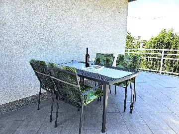 2-Bedroom Apartment in Malinska Near Beach