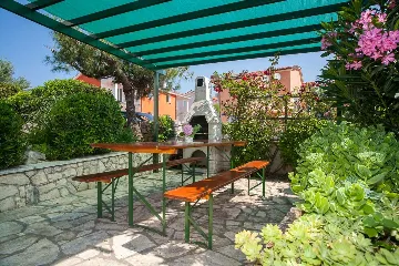 4-Bedroom Apartment in Krk for Up to 8 Guests