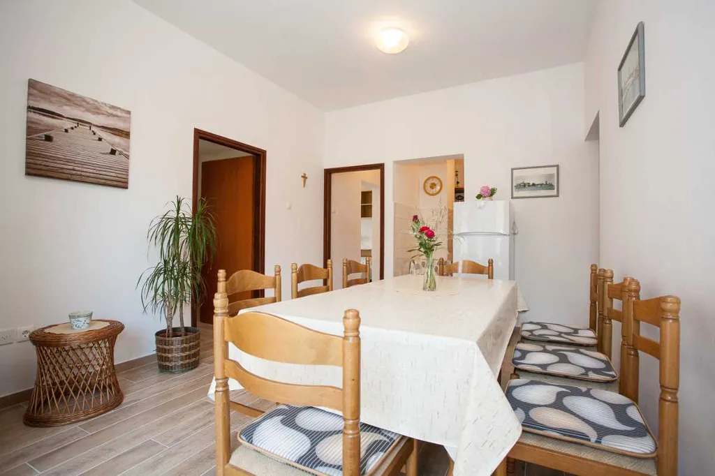 4-Bedroom Apartment in Krk for Up to 8 Guests
