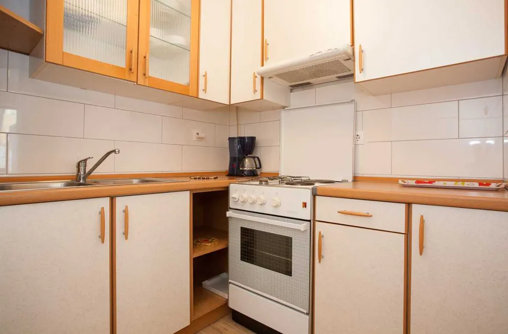 4-Bedroom Apartment in Krk for Up to 8 Guests