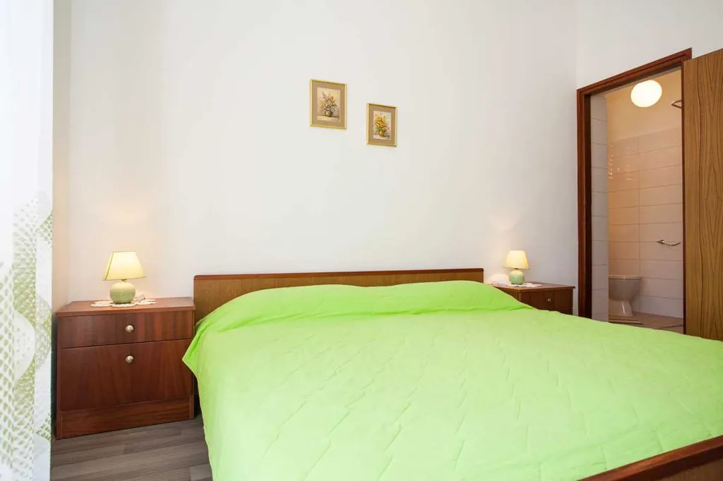 4-Bedroom Apartment in Krk for Up to 8 Guests