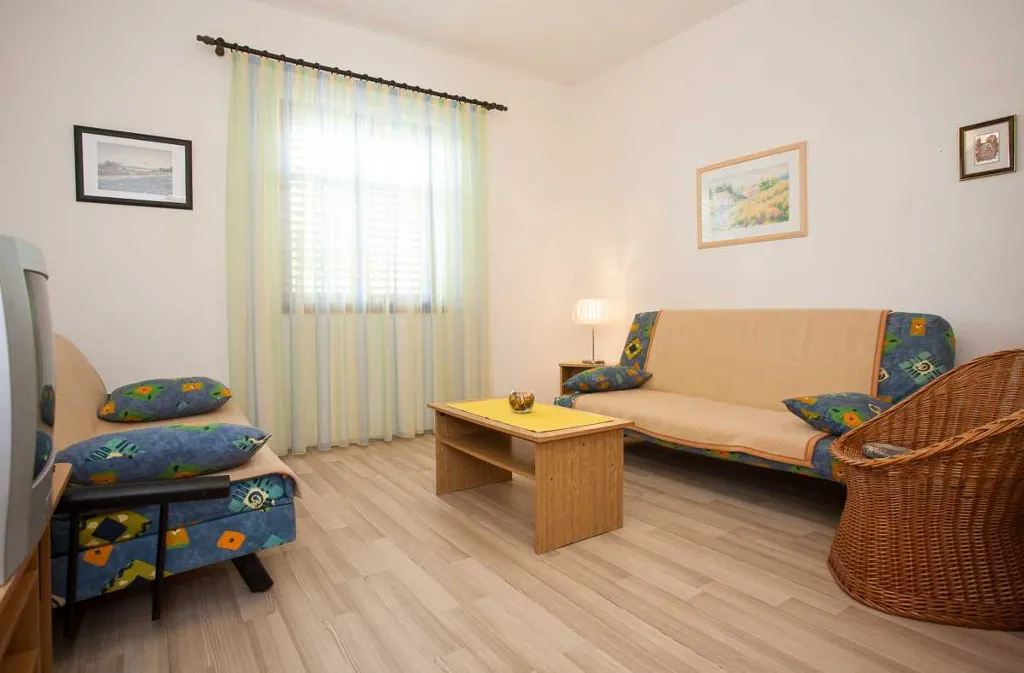 4-Bedroom Apartment in Krk for Up to 8 Guests