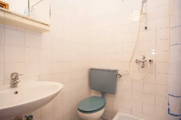 4-Bedroom Apartment in Krk for Up to 8 Guests