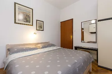 4-Bedroom Apartment in Krk with Spacious Terrace