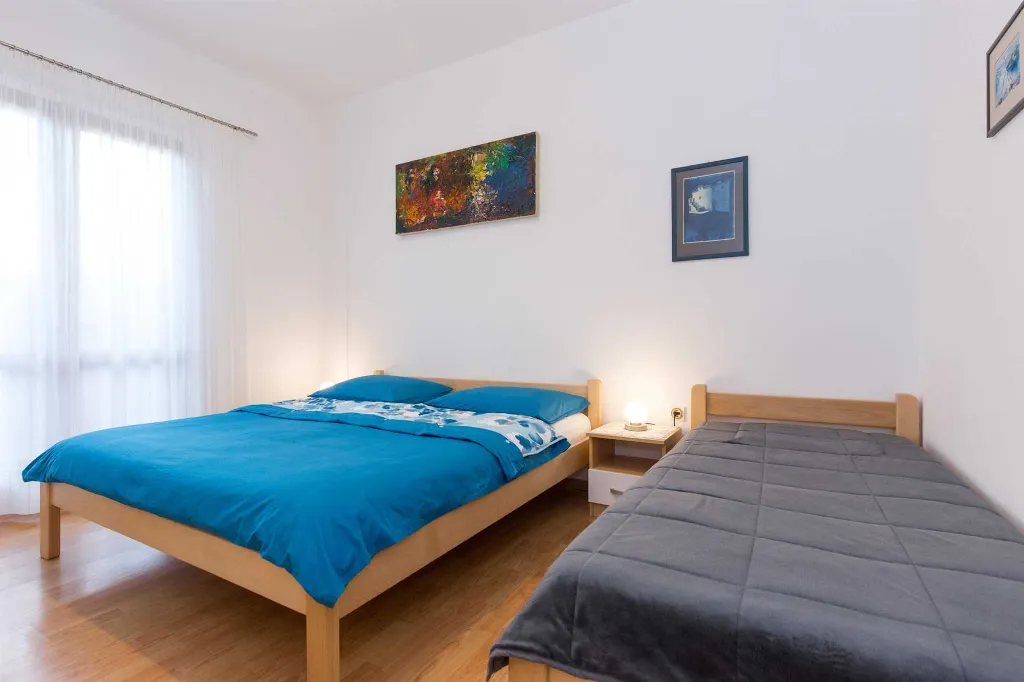 4-Bedroom Apartment in Krk with Spacious Terrace