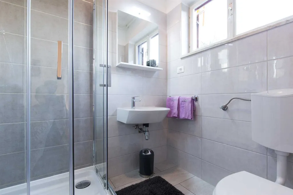 4-Bedroom Apartment in Krk with Spacious Terrace