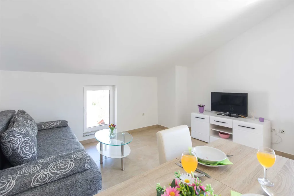 1-Bedroom Apartment in Malinska for 4 Guests
