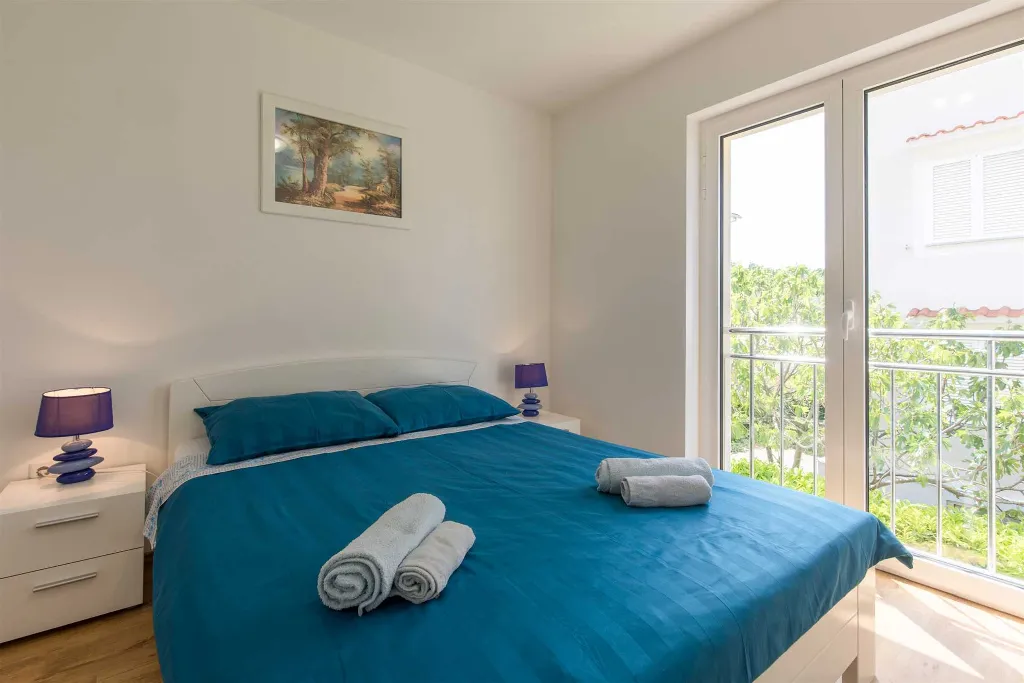Malinska Apartment with Balcony for 4 Guests