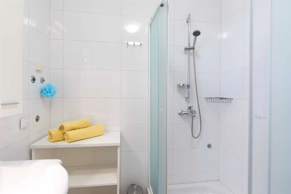 Malinska Apartment with Balcony for 4 Guests