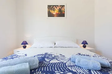 Malinska 1-Bedroom Apartment for 4 Guests