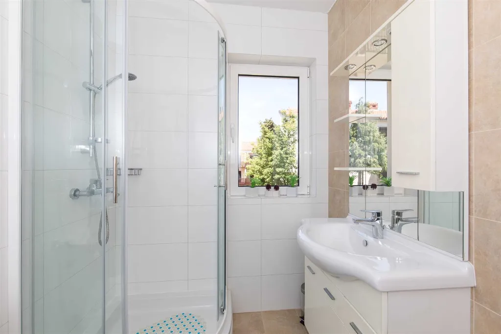 Malinska 1-Bedroom Apartment for 4 Guests